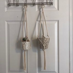 Set of 2 Macrame Plant Hangers